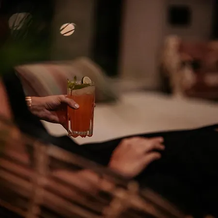 Meni Rhodes מלון