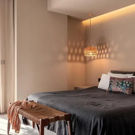 Meni Rhodes מלון 5*