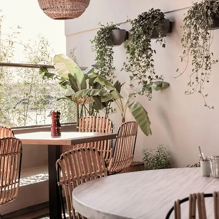 Meni Rhodes מלון 5*