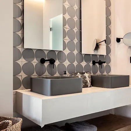 Meni Rhodes עיר רודוס