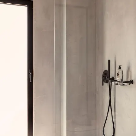 Meni Rhodes עיר רודוס